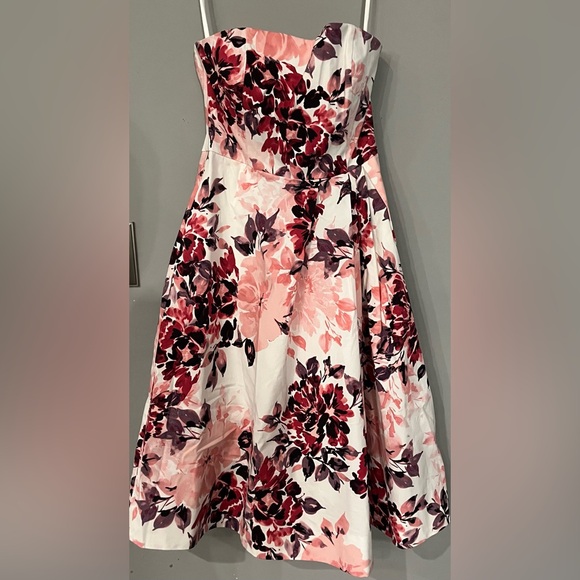 WHITE HOUSE BLACK MARKET FLORAL PRINT STRAPLESS DRESS NWT - Picture 1 of 7